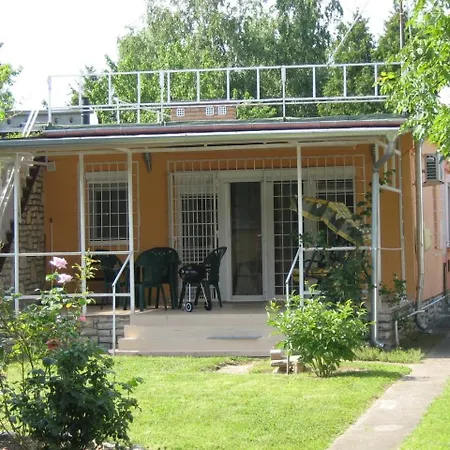 度假居 Holiday In Zamardi/balaton 20366 *